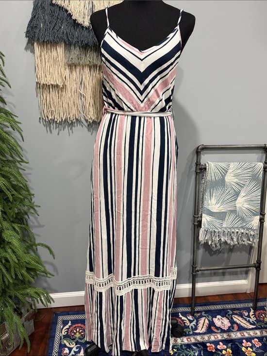 DAVI & DANI Dresses & Skirts - Davi & Dani Striped Boho Maxi Dress Lace Trim Tie Waist Size L